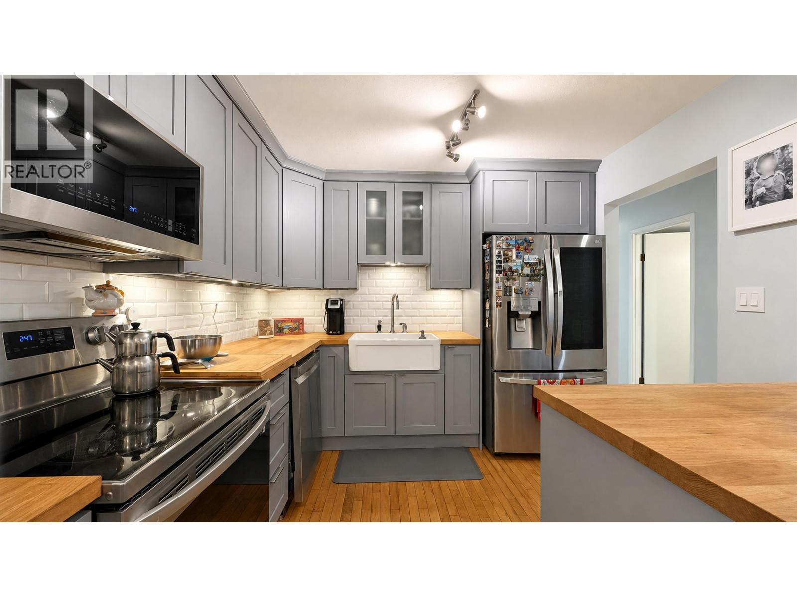 3938 Indian River Drive, North Vancouver, British Columbia  V7G 2G9 - Photo 10 - R3157080