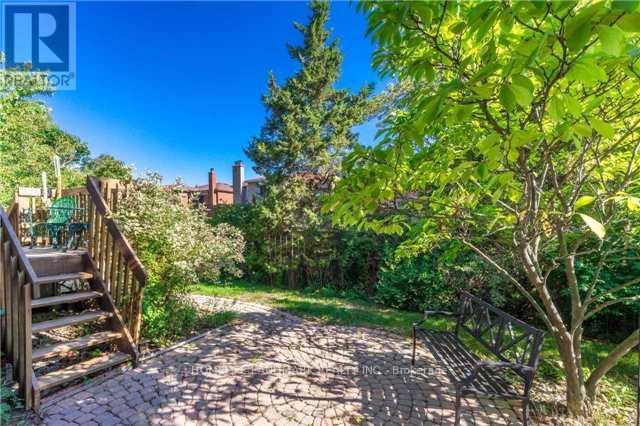 2535 Symington Court, Mississauga, Ontario  L5N 4L4 - Photo 2 - W13689852