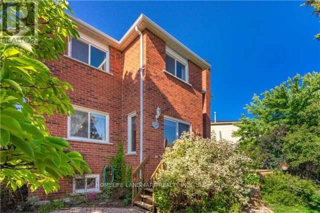 2535 Symington Court, Mississauga, Ontario  L5N 4L4 - Photo 3 - W13689852
