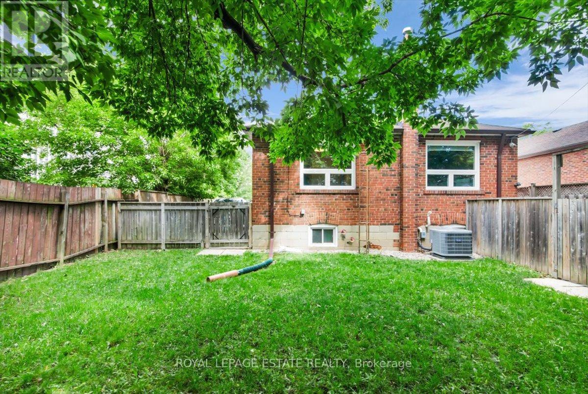 4037 Bloor Street W, Toronto, Ontario M9B 1M4 - Photo 32 - W13582812