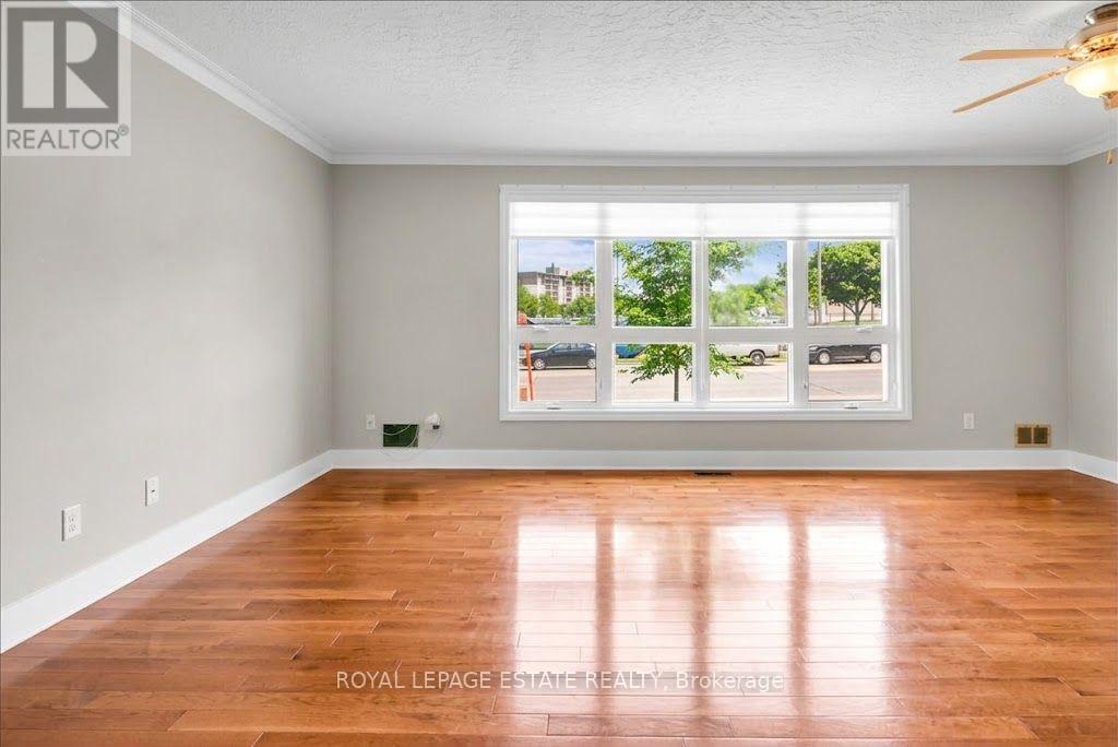 4037 Bloor Street W, Toronto, Ontario M9B 1M4 - Photo 5 - W13582812