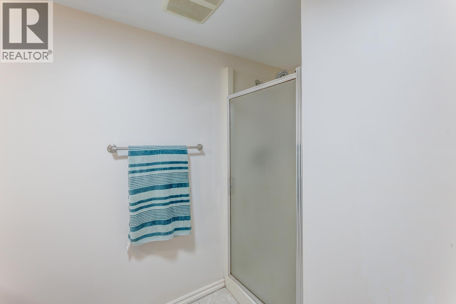 T4907 3980 Carrigan Court, Burnaby, British Columbia  V3N 4S6 - Photo 16 - R3157018