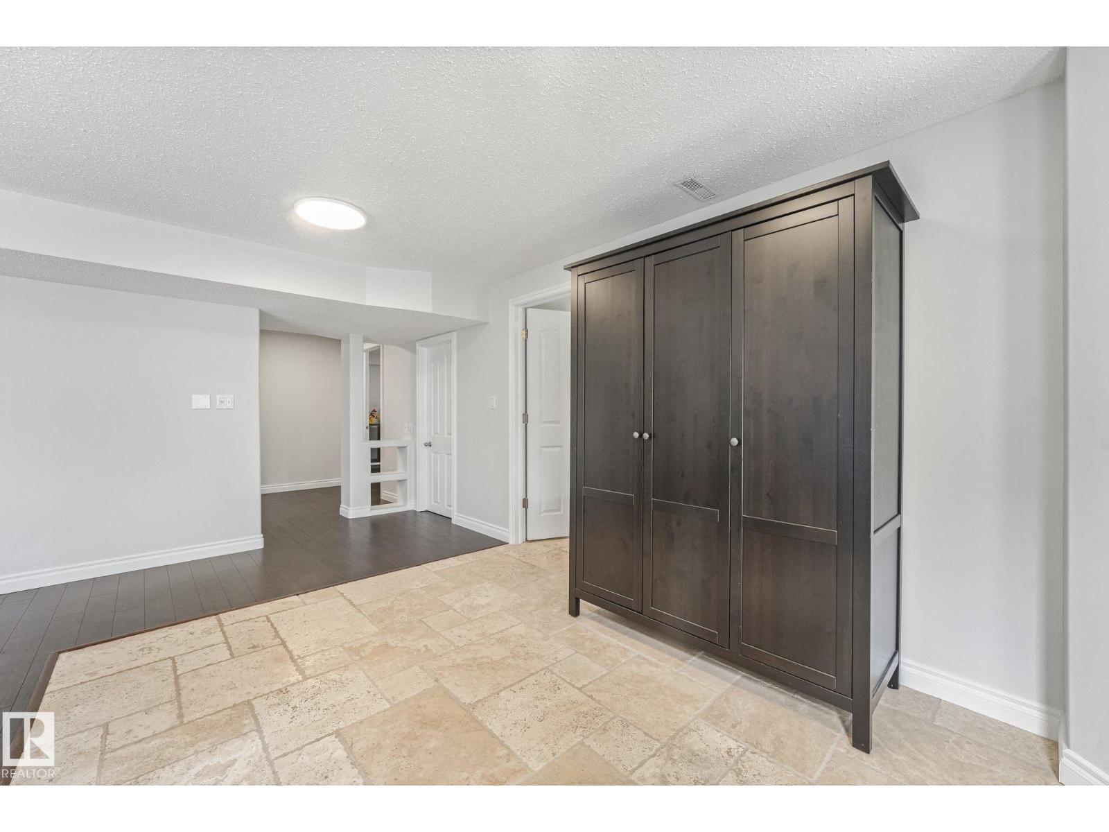 1117 Klarvatten Cv Nw, Edmonton, Alberta  T5Z 3N3 - Photo 44 - E4503973