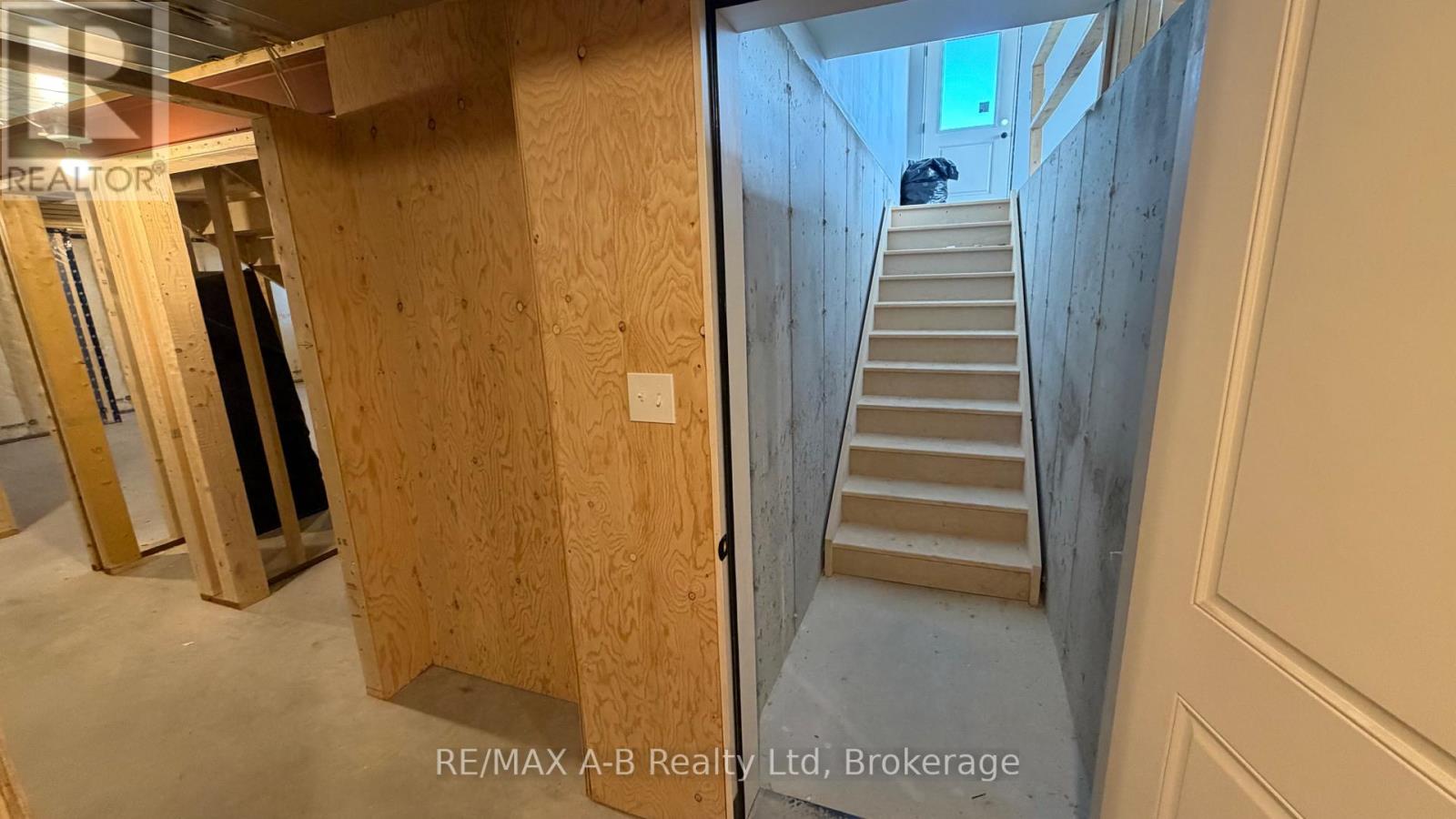8 Orchard Drive, Stratford, Ontario  N5A 0L1 - Photo 26 - X13547326