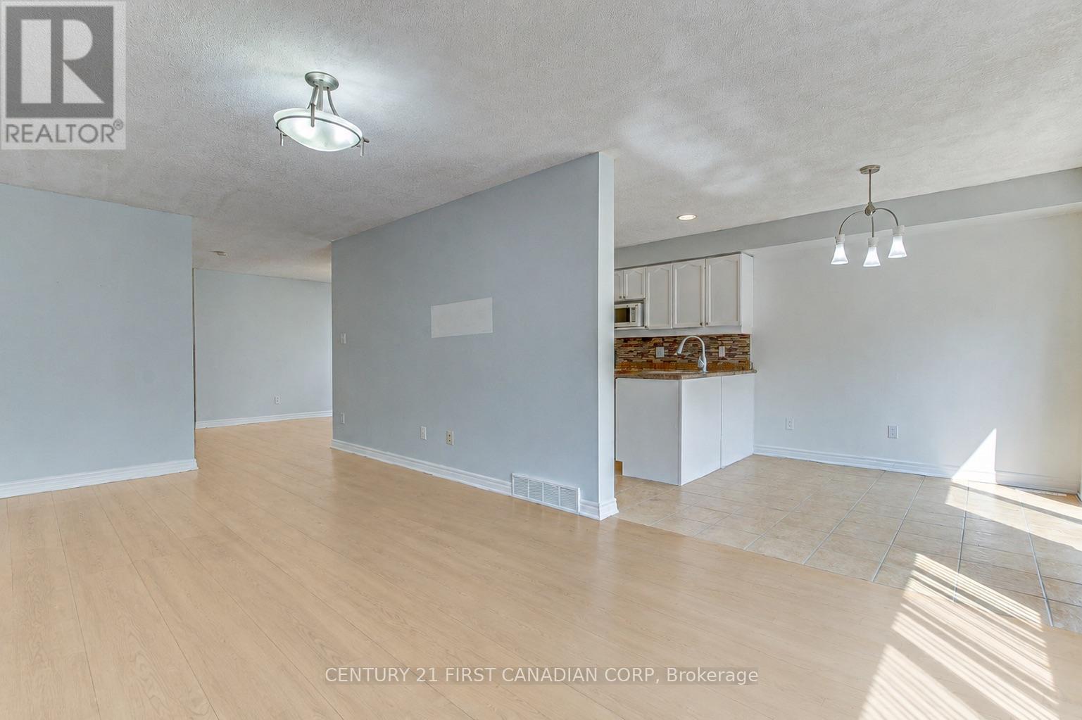 706 Hedgerow Place, London North, Ontario  N5X 4L6 - Photo 4 - X13689910