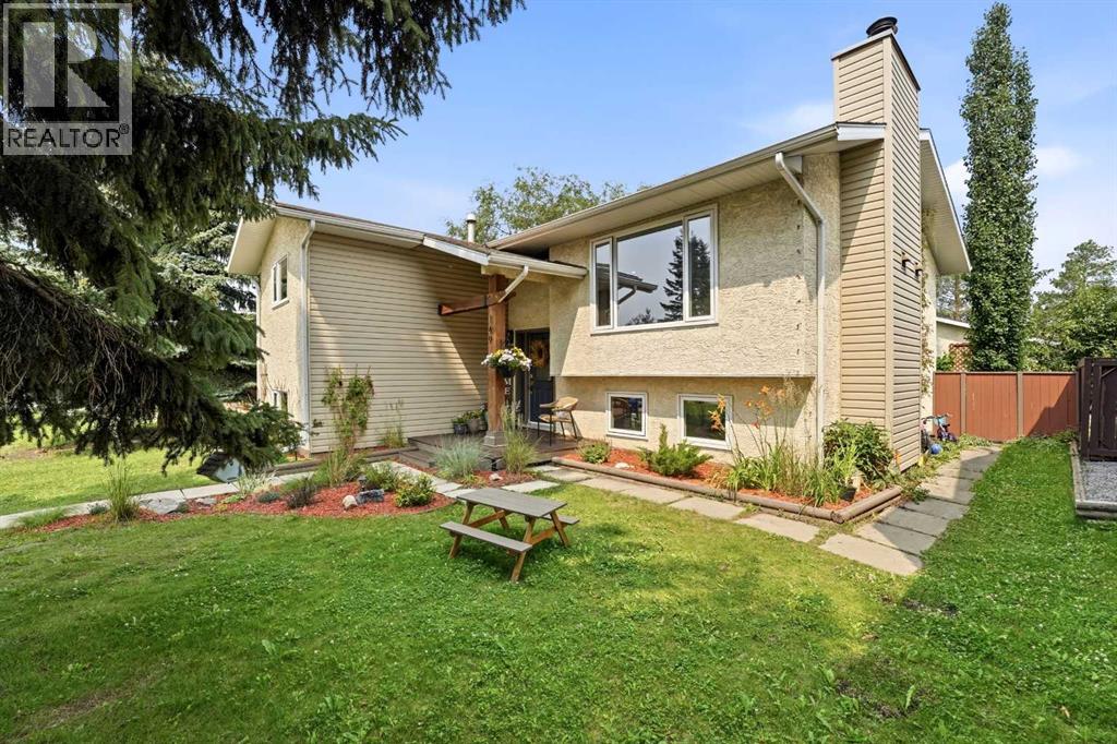 149 Mcdougall Crescent, Red Deer, Alberta  T4R 1T2 - Photo 3 - A2331221