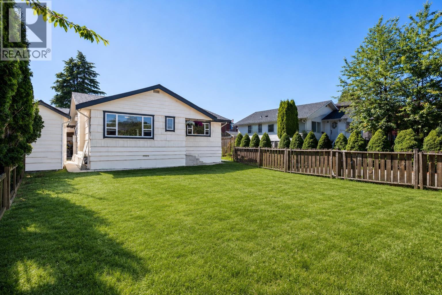 931 Sperling Avenue, Burnaby, British Columbia  V5B 4H7 - Photo 2 - R3157087