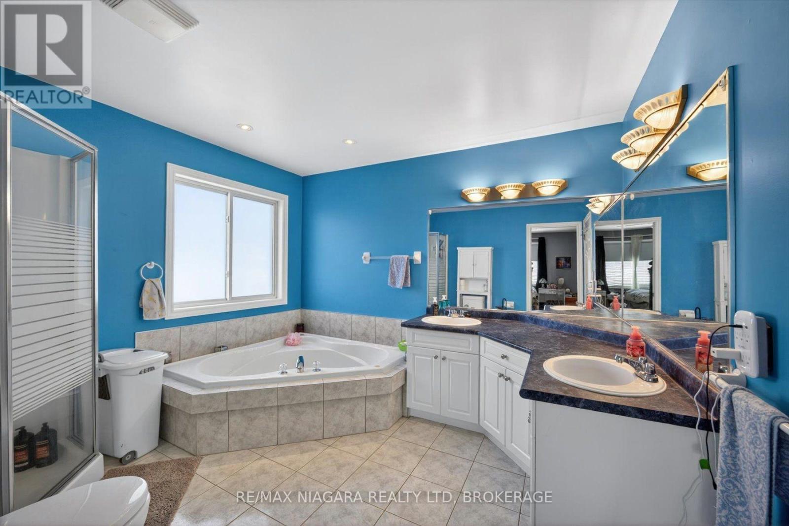4457 Kathleen Crescent, Niagara Falls, Ontario  L2H 3H8 - Photo 14 - X13689902
