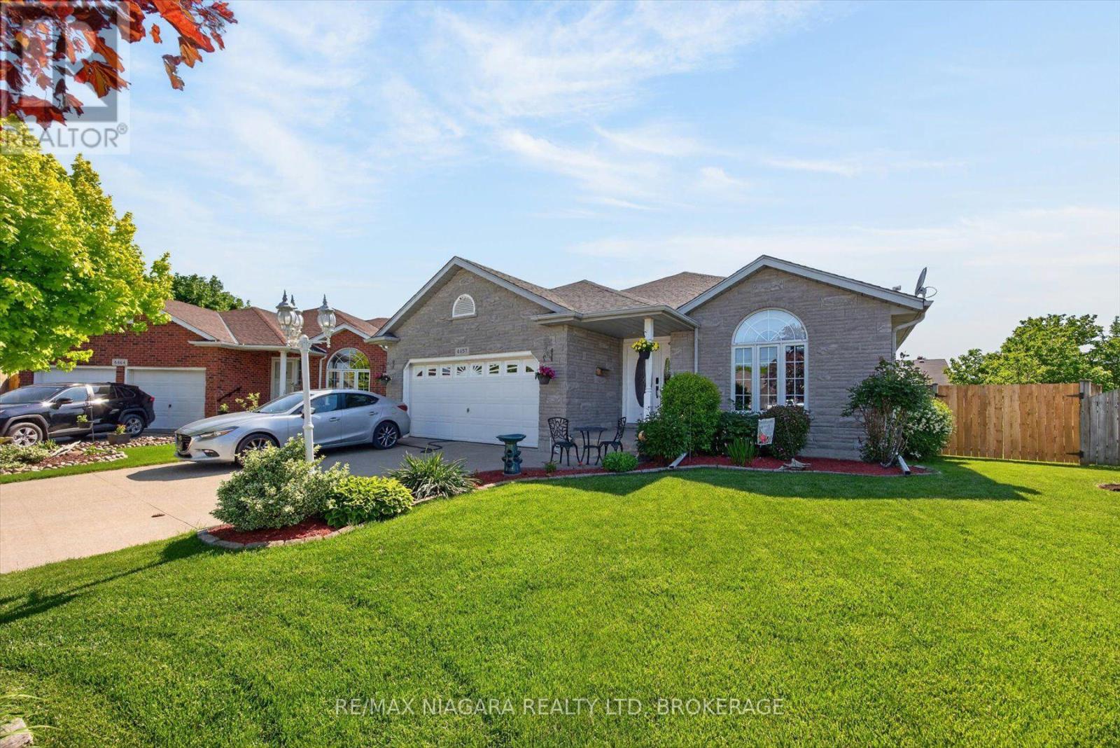 4457 Kathleen Crescent, Niagara Falls, Ontario  L2H 3H8 - Photo 2 - X13689902