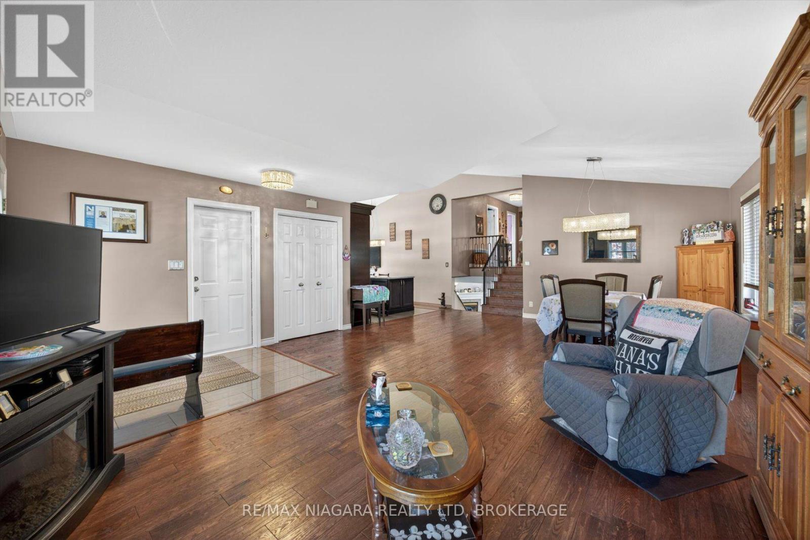 4457 Kathleen Crescent, Niagara Falls, Ontario  L2H 3H8 - Photo 6 - X13689902