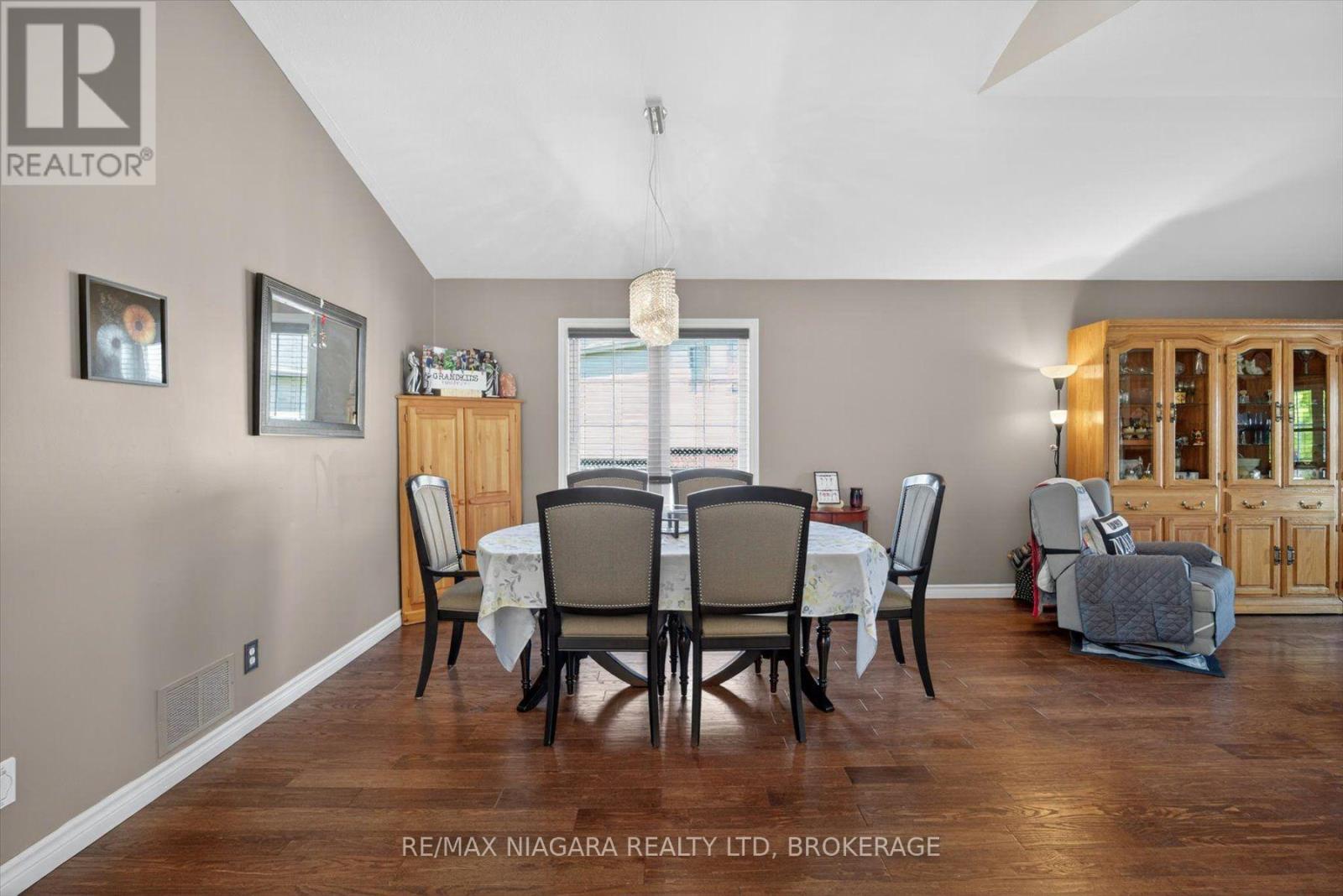 4457 Kathleen Crescent, Niagara Falls, Ontario  L2H 3H8 - Photo 8 - X13689902