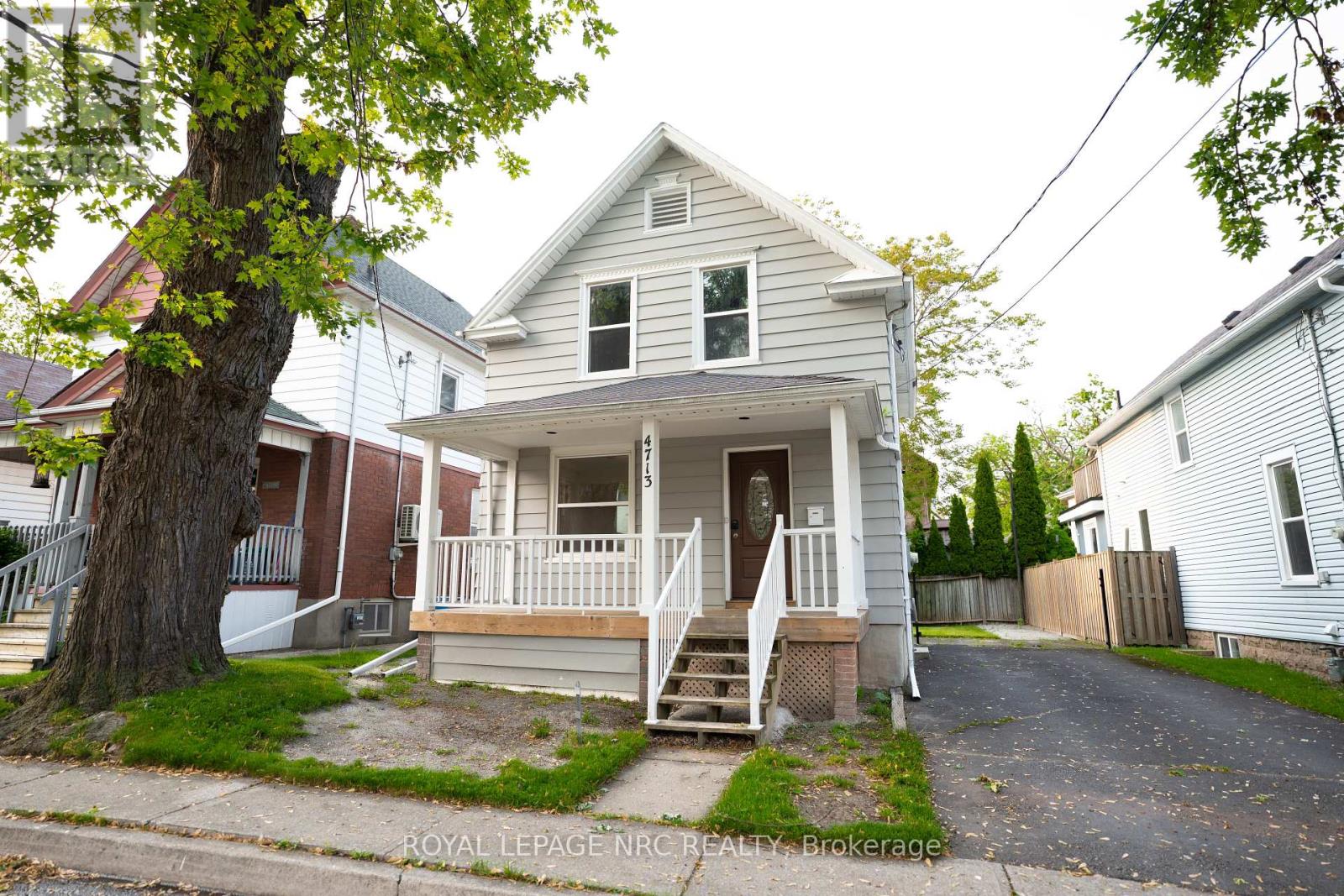 4713 Cookman Crescent N, Niagara Falls, Ontario  L2E 1C1 - Photo 1 - X13689906