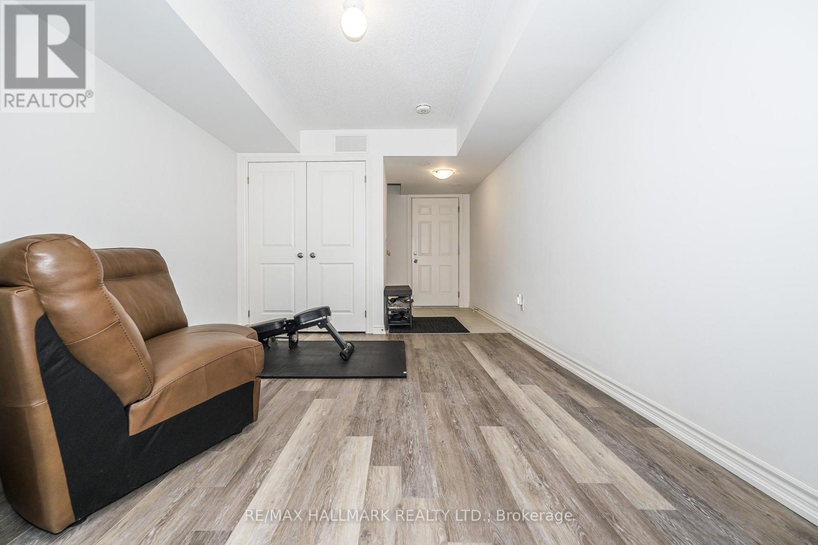 2558 Ladyfern Crossing, Pickering, Ontario  L1X 0E6 - Photo 3 - E13689880
