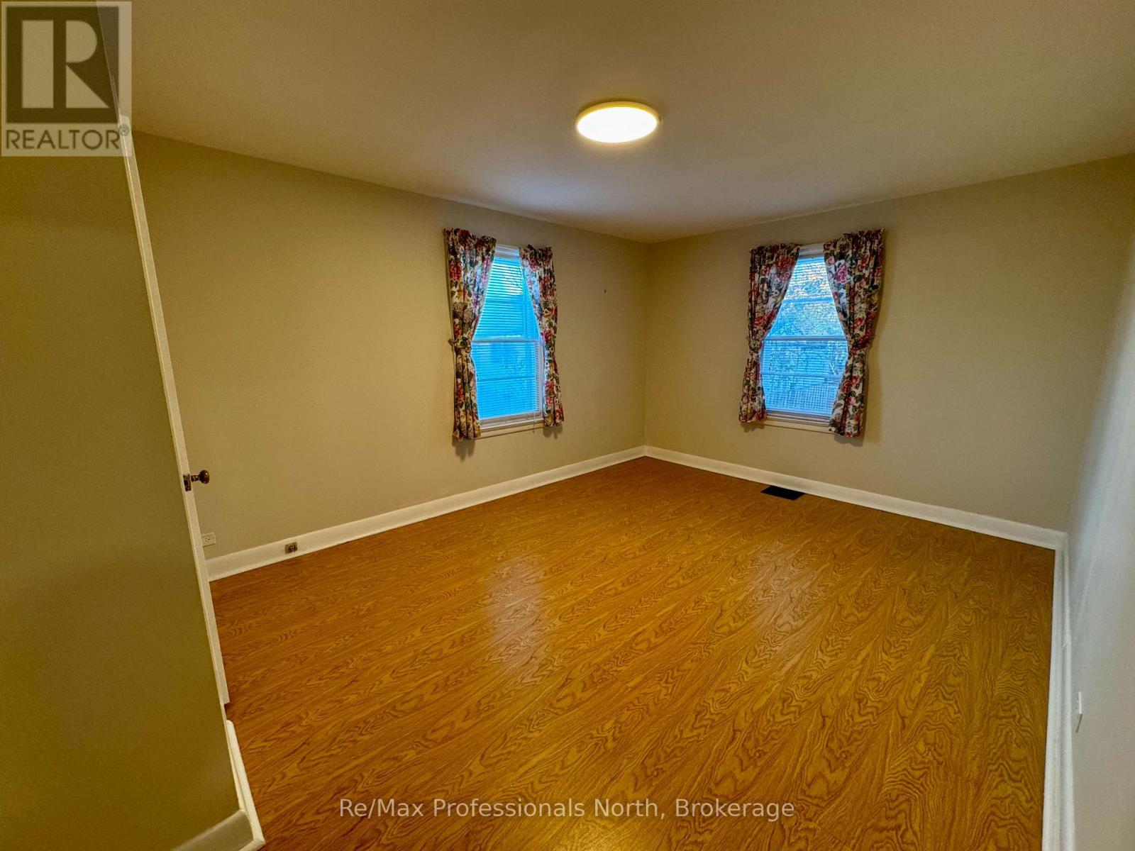 260 Isaac Street, Gravenhurst, Ontario  P1P 1G2 - Photo 14 - X13689888