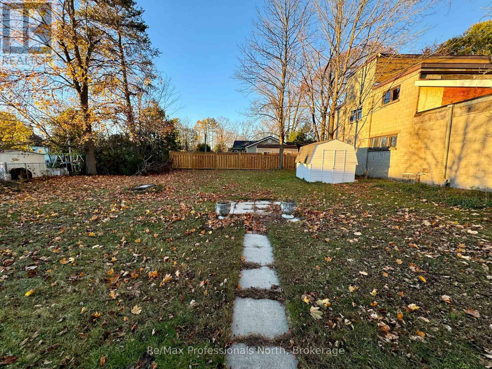 260 Isaac Street, Gravenhurst, Ontario  P1P 1G2 - Photo 2 - X13689888