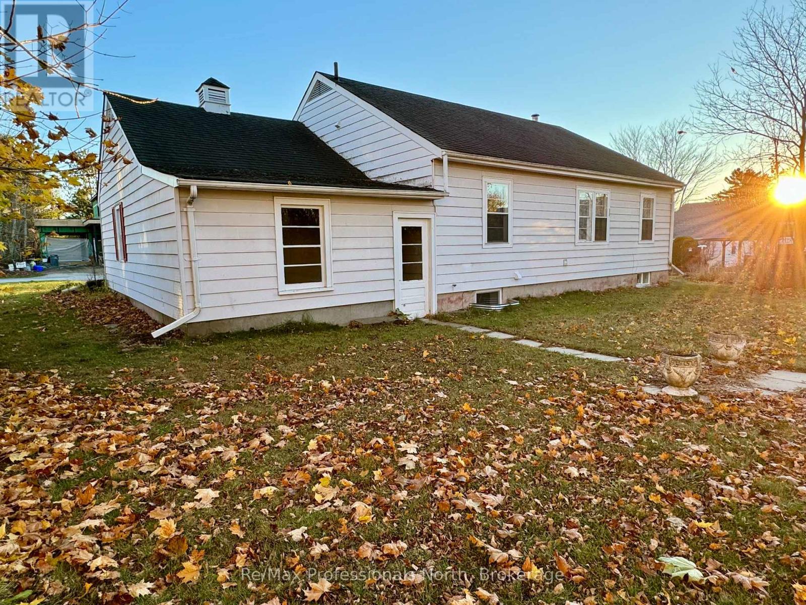 260 Isaac Street, Gravenhurst, Ontario  P1P 1G2 - Photo 3 - X13689888