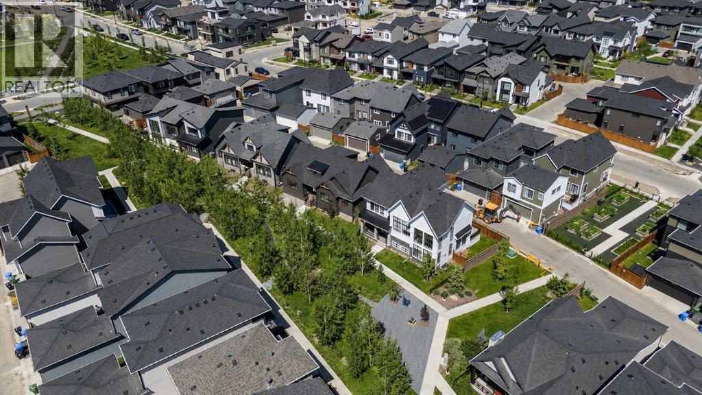 90 Treeline Gardens SW, Calgary, Alberta  T2Y 0W6 - Photo 4 - A2278906