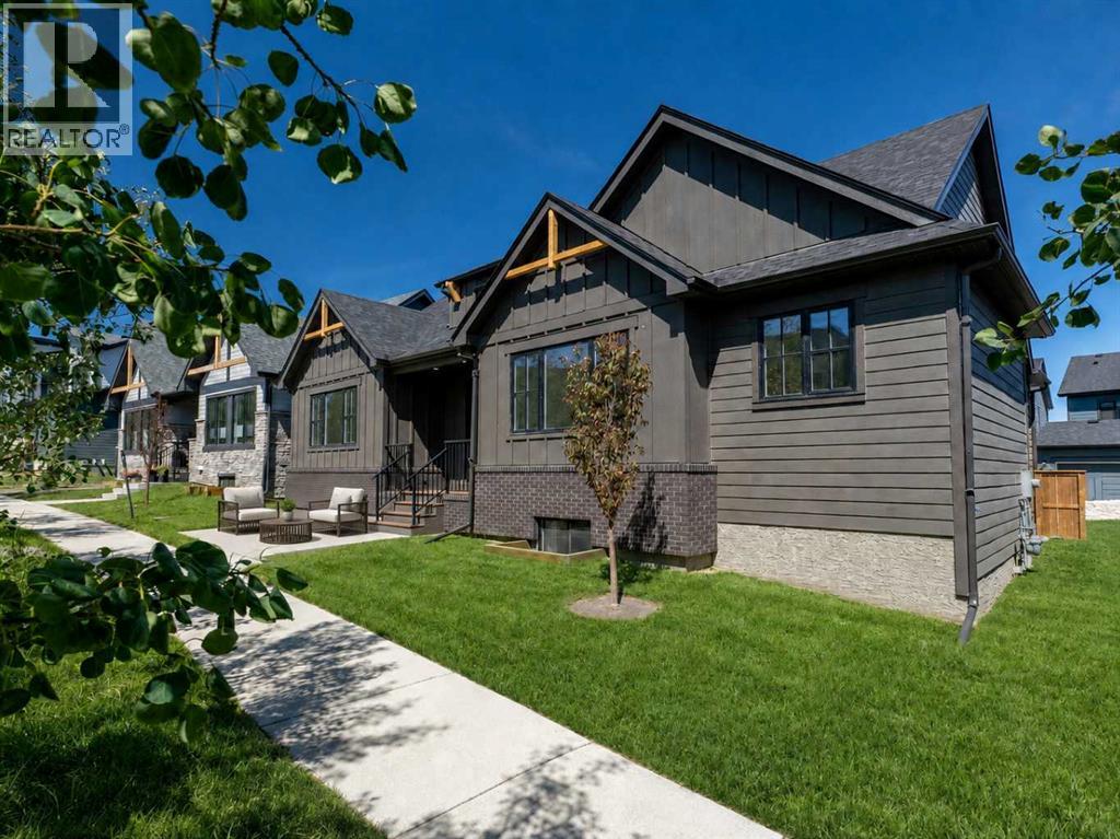 90 Treeline Gardens SW, Calgary, Alberta  T2Y 0W6 - Photo 2 - A2278906