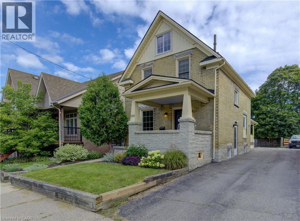 250 Herbert Street, Waterloo, Ontario  N2J 1V2 - Photo 3 - 40856519