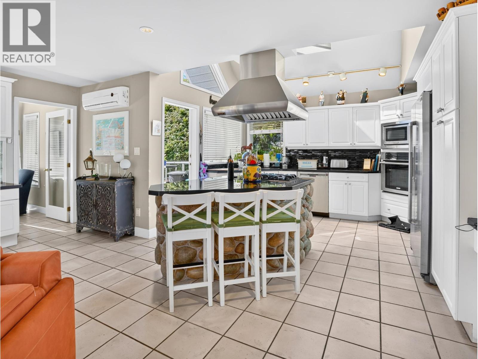 1128 Esplanade Avenue, West Vancouver, British Columbia  V7T 1G3 - Photo 8 - R3156667