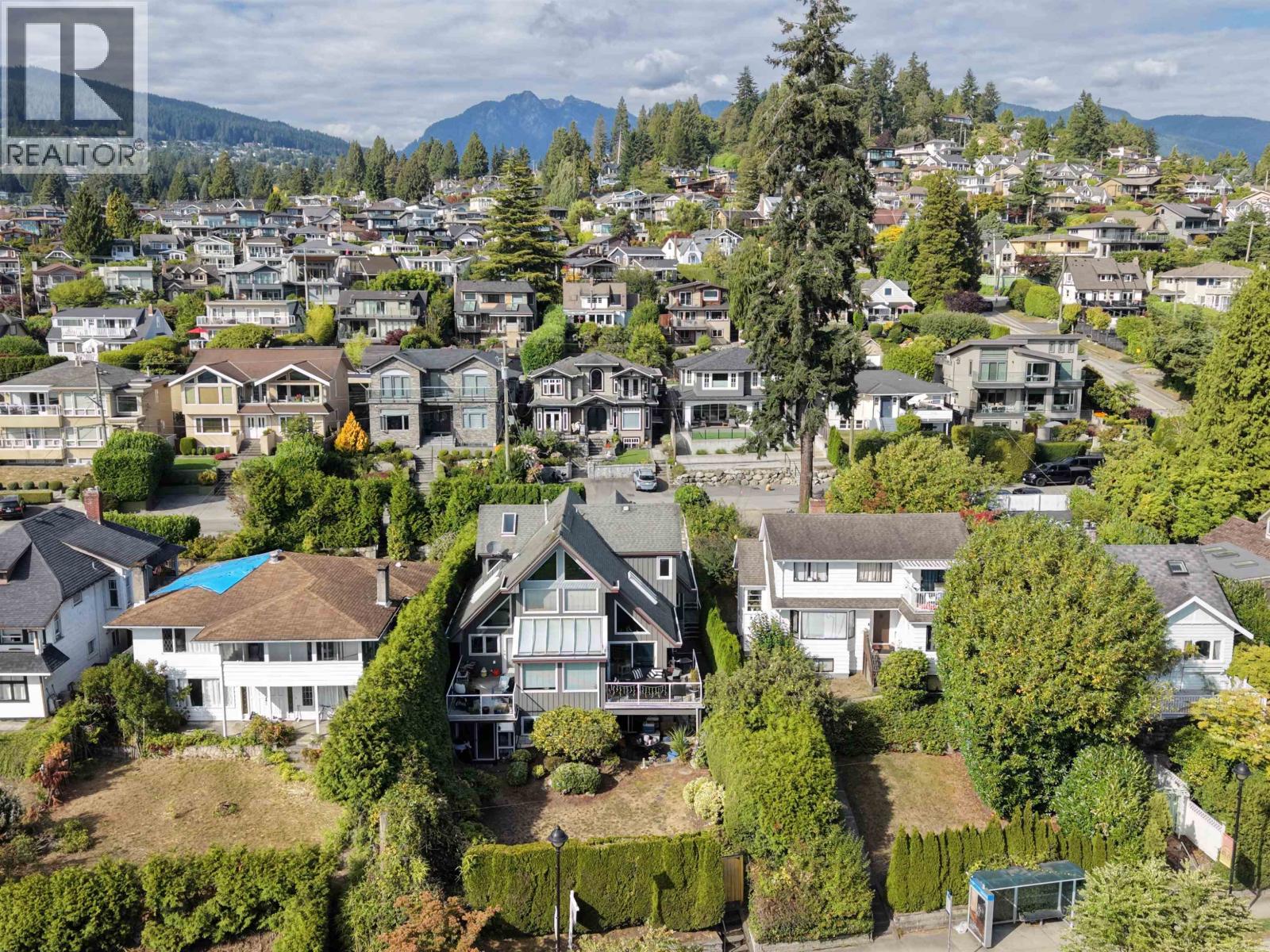 1128 Esplanade Avenue, West Vancouver, British Columbia  V7T 1G3 - Photo 36 - R3156667