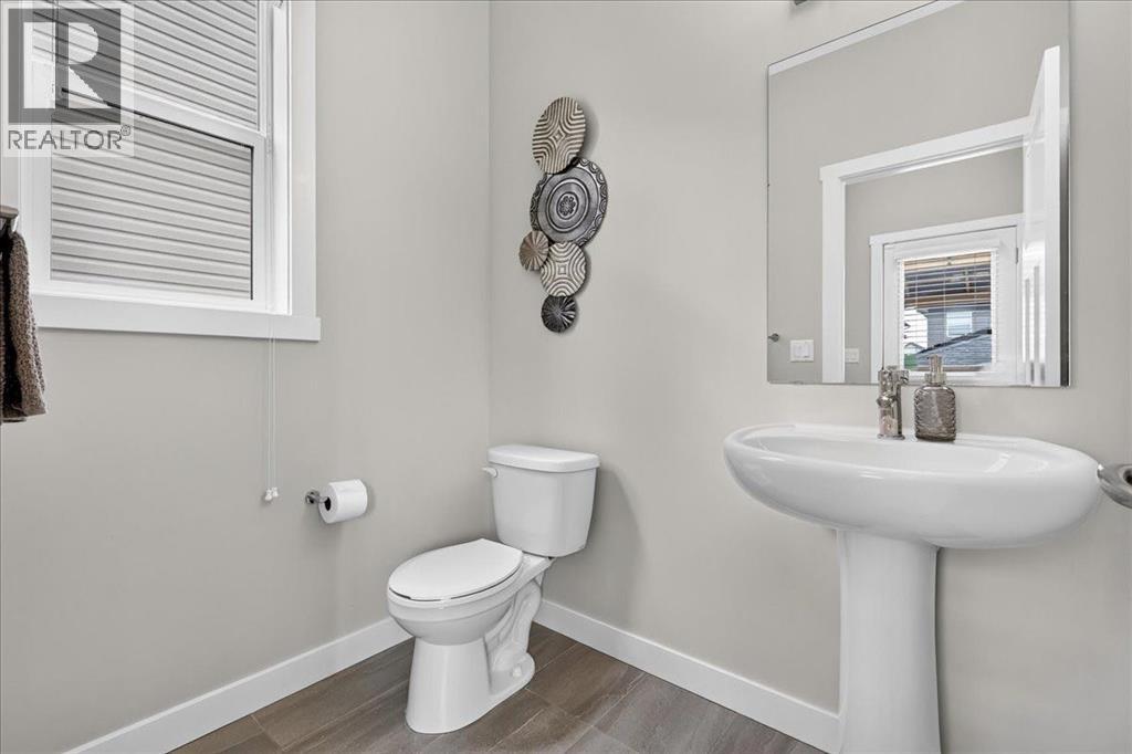 163 Copperleaf Way SE, Calgary, Alberta  T2Z 5E8 - Photo 15 - A2336760