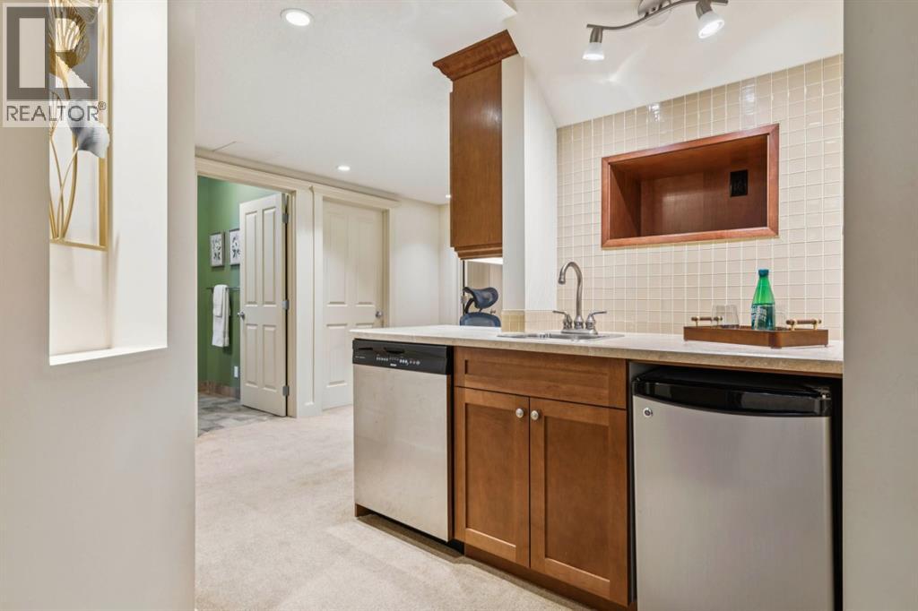 174 Sienna Hills Drive SW, Calgary, Alberta  T3H 2E2 - Photo 36 - A2338309
