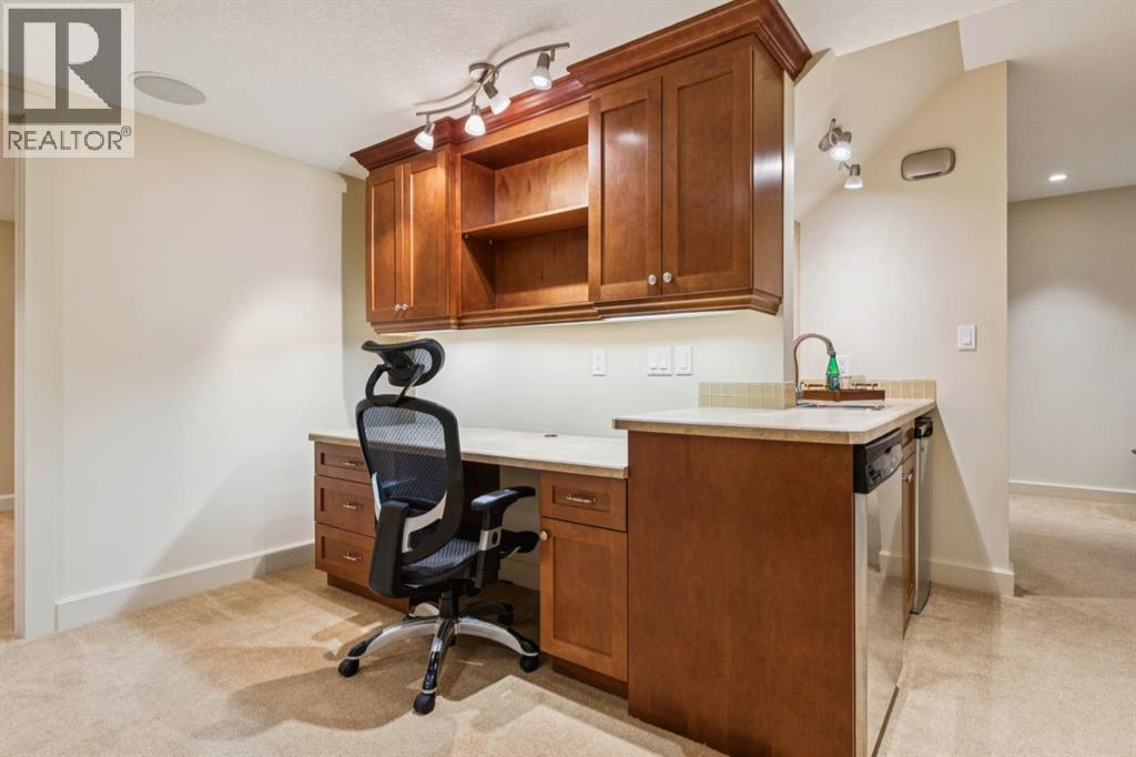 174 Sienna Hills Drive SW, Calgary, Alberta  T3H 2E2 - Photo 37 - A2338309