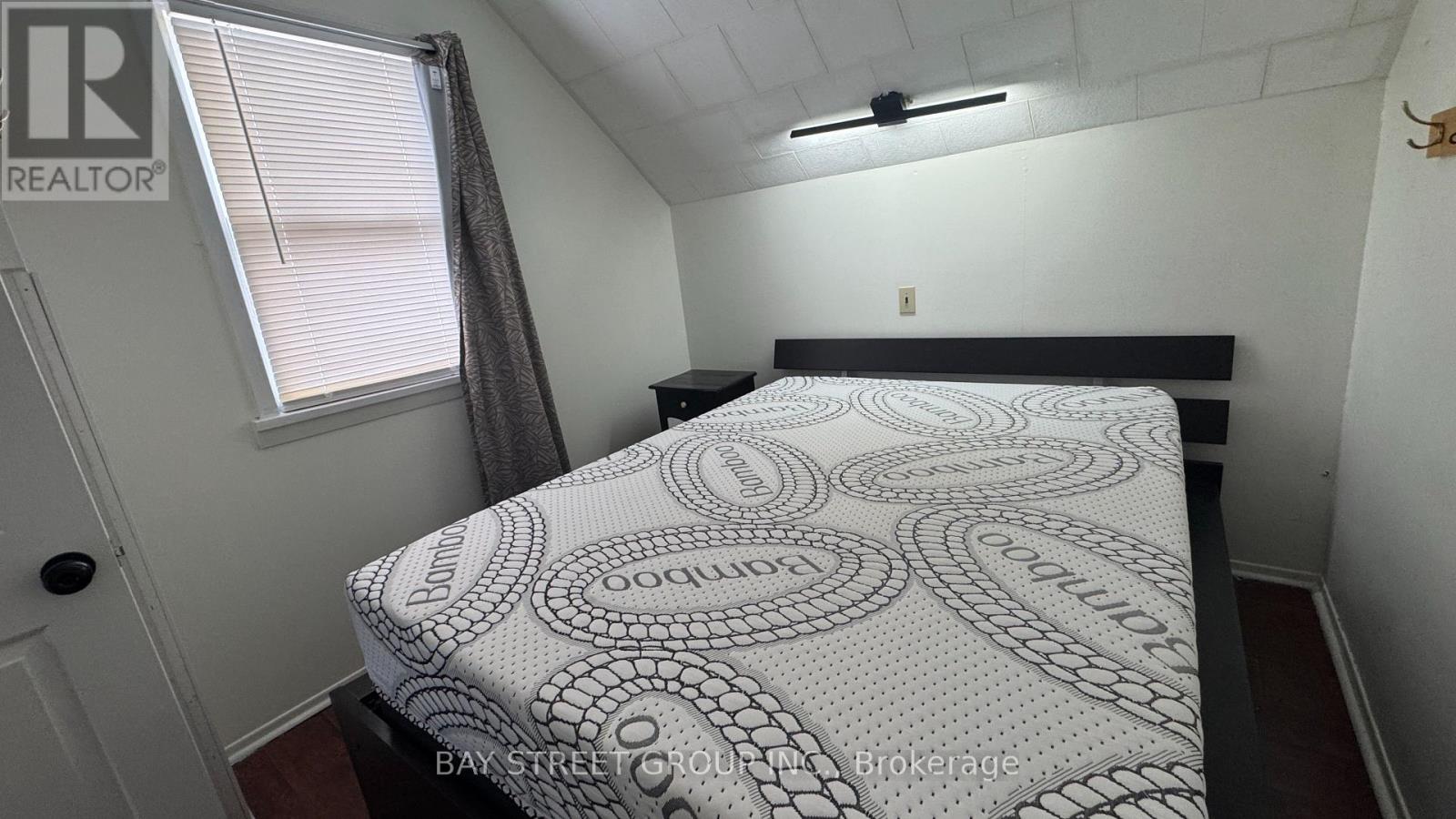 Upper - 4138 Drummond Road, Niagara Falls, Ontario  L2E 6B9 - Photo 5 - X13689890
