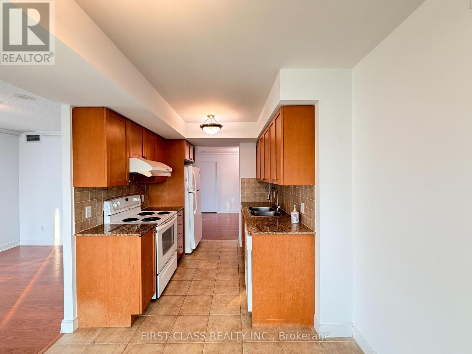2525 - 238 Bonis Avenue, Toronto, Ontario  M1T 3W7 - Photo 6 - E13565946