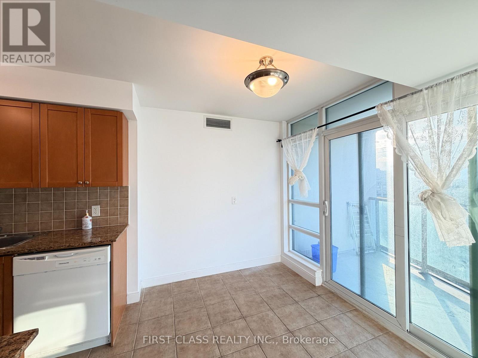 2525 - 238 Bonis Avenue, Toronto, Ontario  M1T 3W7 - Photo 7 - E13565946