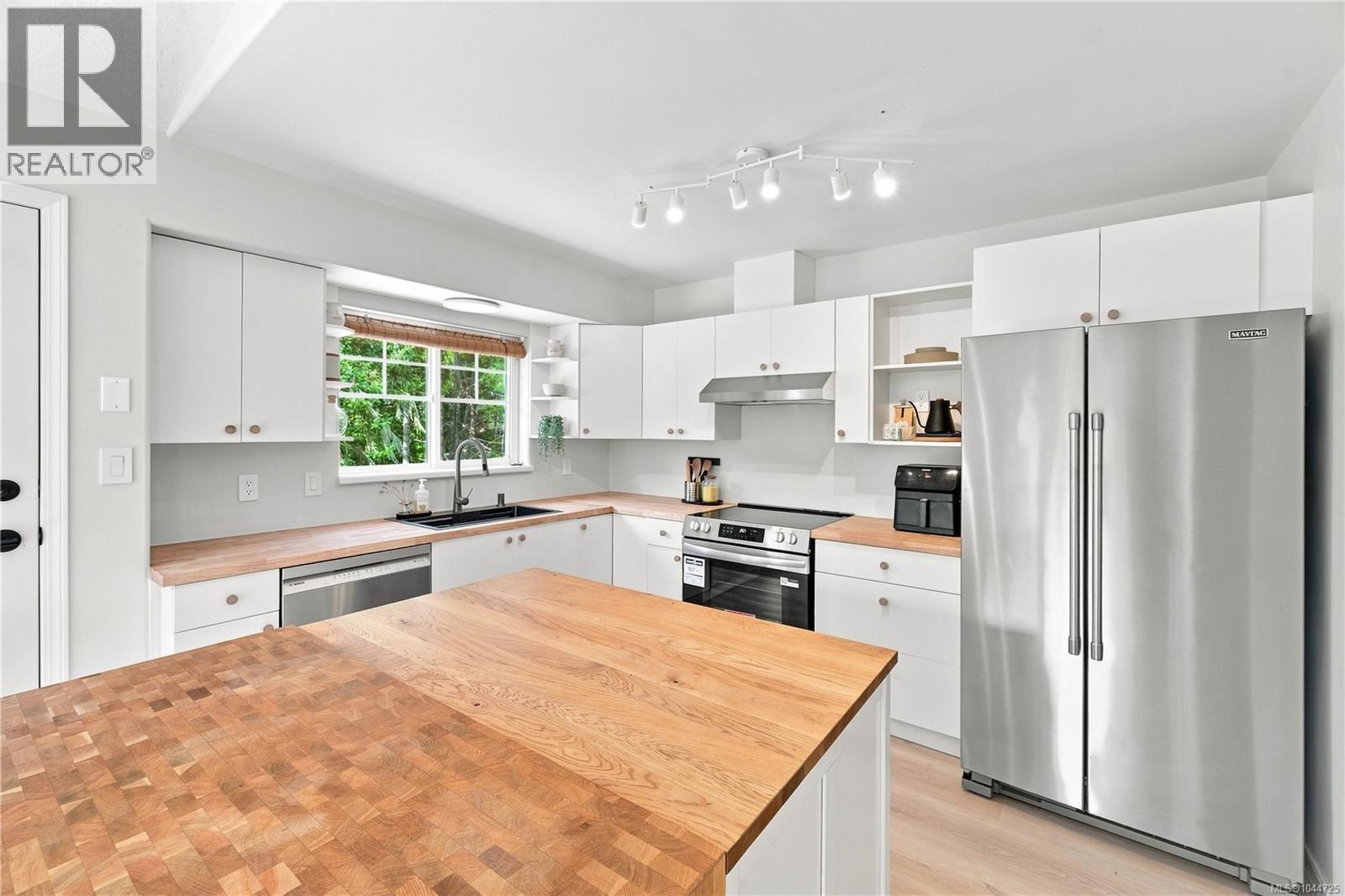 D 7806 Dalrae Pl, Sooke, British Columbia  V9Z 0R1 - Photo 11 - 1044725