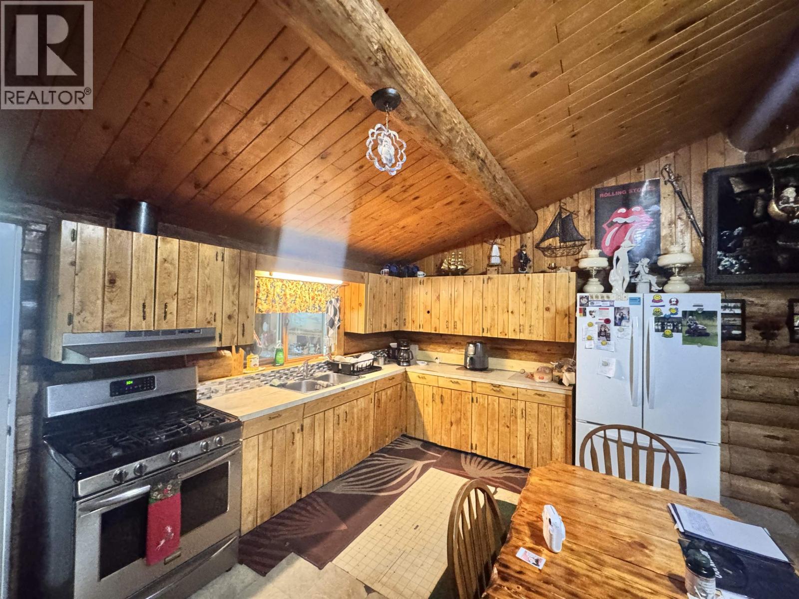 6265 Horse Lake Road, Horse Lake, British Columbia  V0K 2E3 - Photo 7 - R3111125