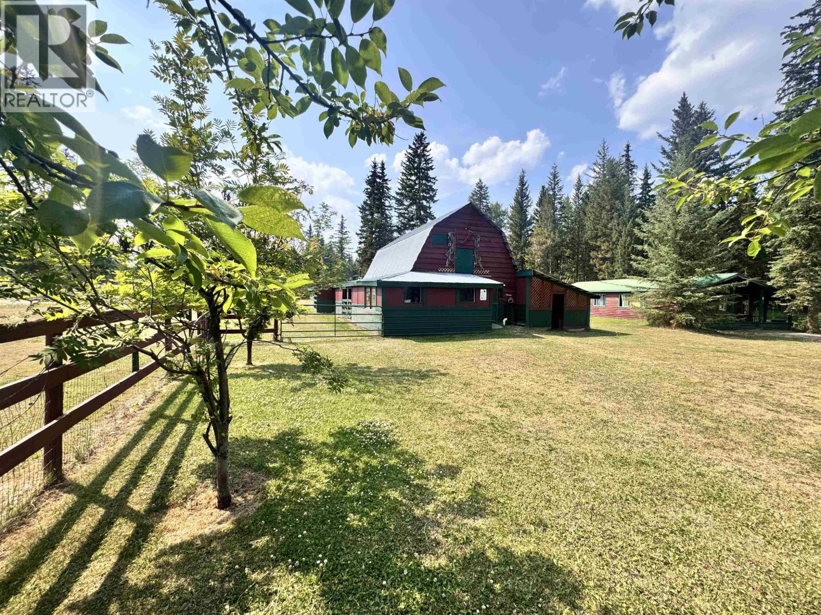 6265 Horse Lake Road, Horse Lake, British Columbia  V0K 2E3 - Photo 3 - R3111125