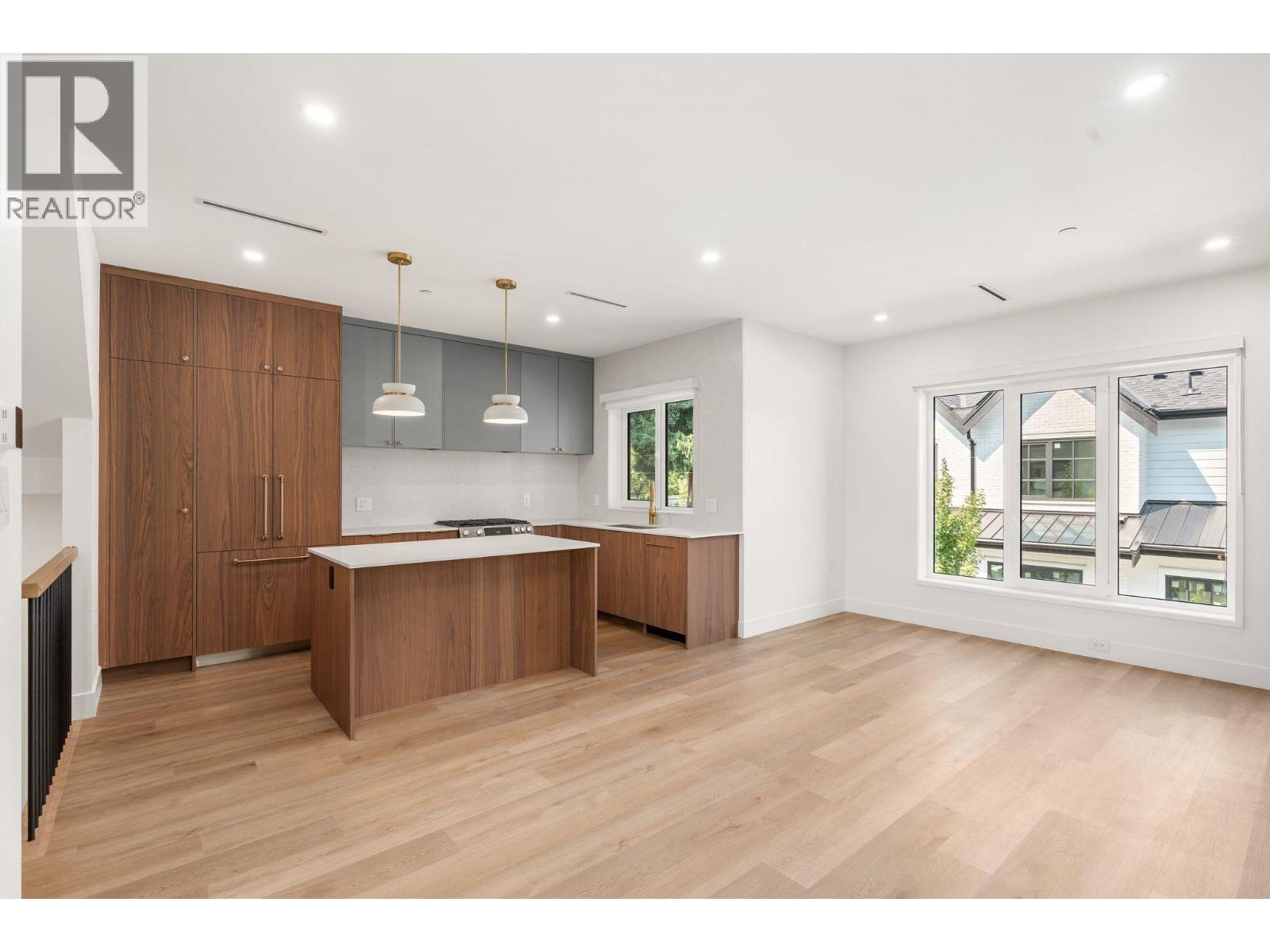 Sl 2 2333 E 54th Avenue, Vancouver, British Columbia  V5S 1X1 - Photo 2 - R3128838
