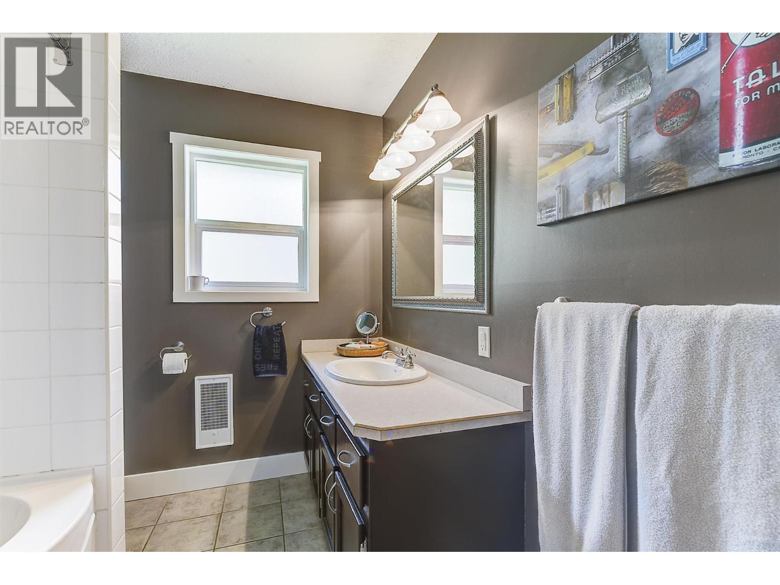 12692 Ponderosa Drive, Lake Country, British Columbia  V4V 2G9 - Photo 48 - 10396863