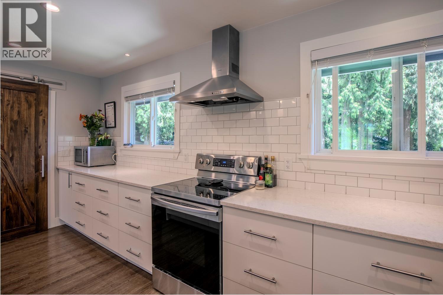 41756 Government Road, Squamish, British Columbia  V8B 0G3 - Photo 13 - R3123155