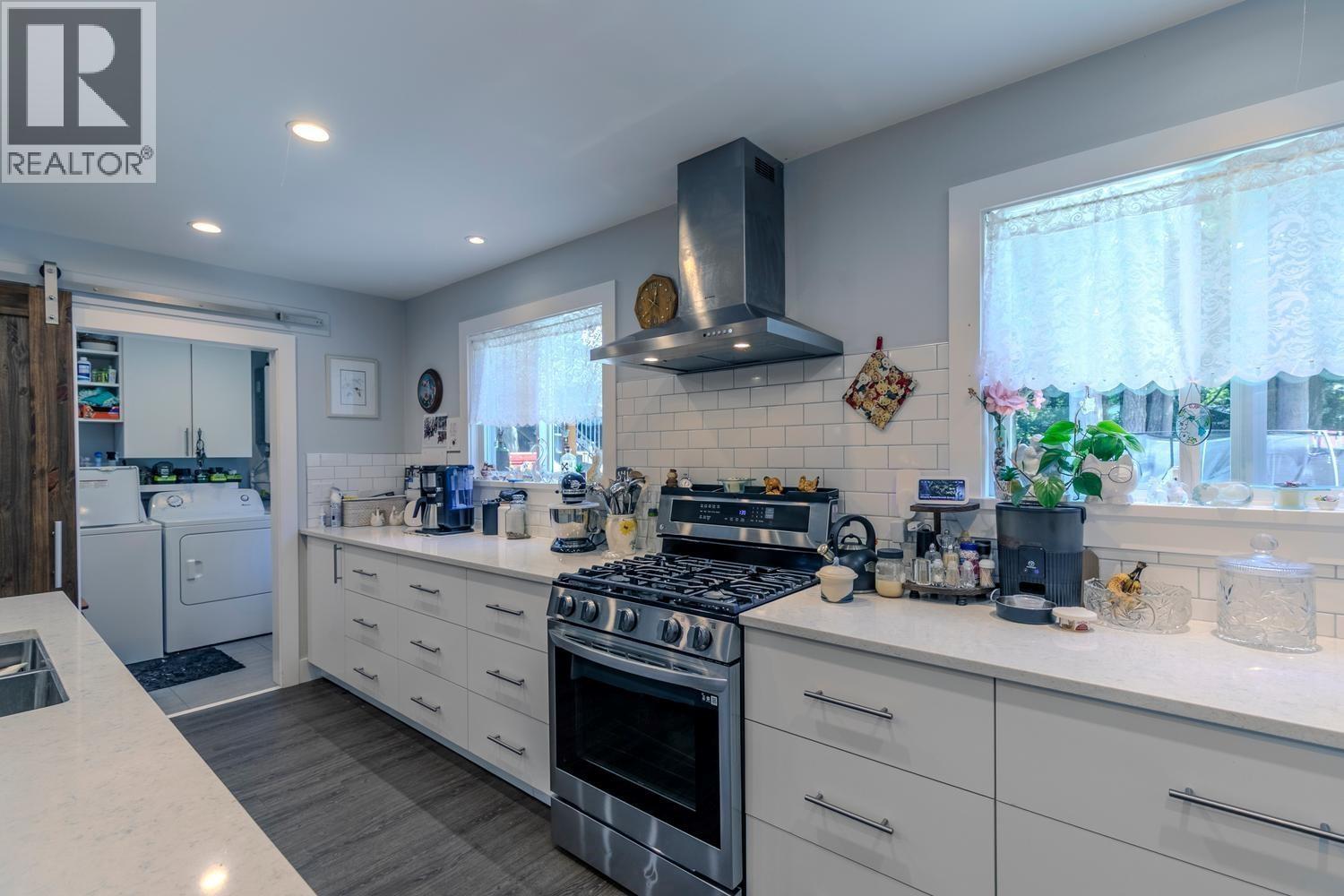 41756 Government Road, Squamish, British Columbia  V8B 0G3 - Photo 16 - R3123155