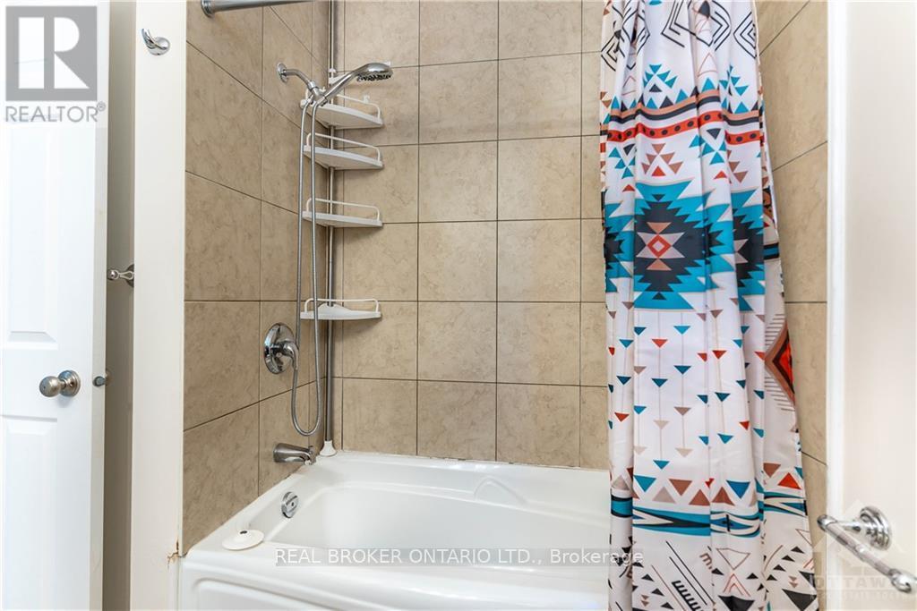 292 London Terrace, Ottawa, Ontario  K1K 2W2 - Photo 18 - X13689936