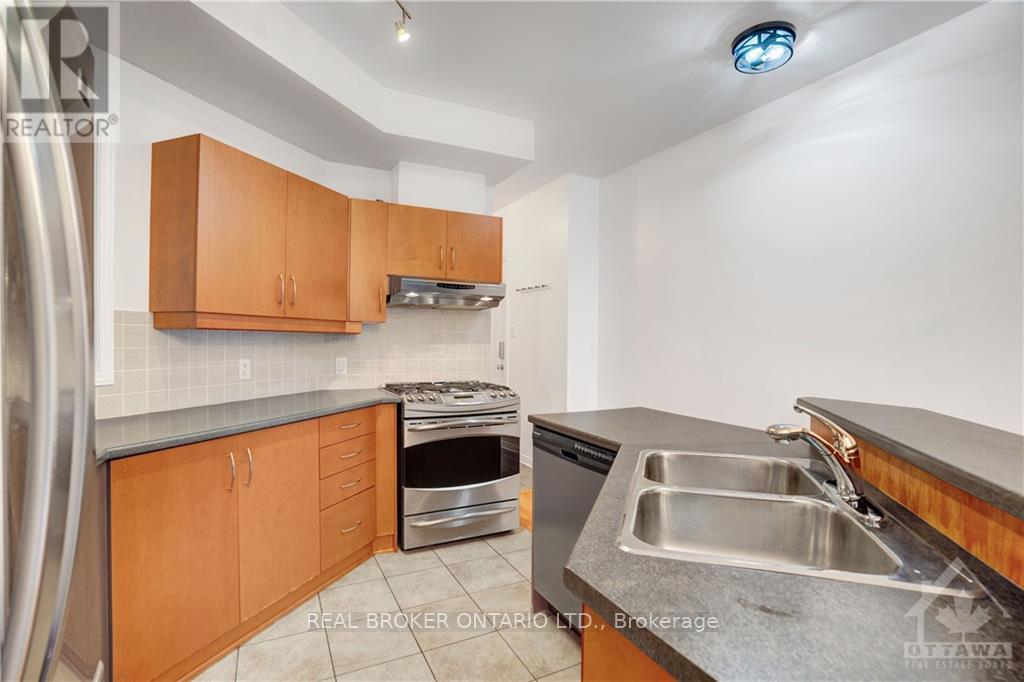 292 London Terrace, Ottawa, Ontario  K1K 2W2 - Photo 8 - X13689936