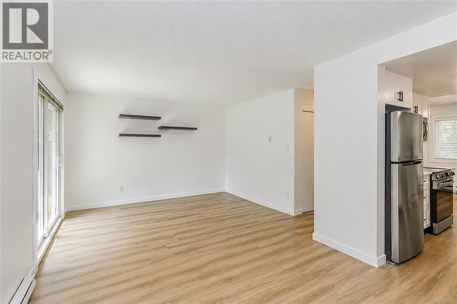 13 3230 Rutledge St, Saanich, British Columbia  V8X 1N7 - Photo 10 - 1047203