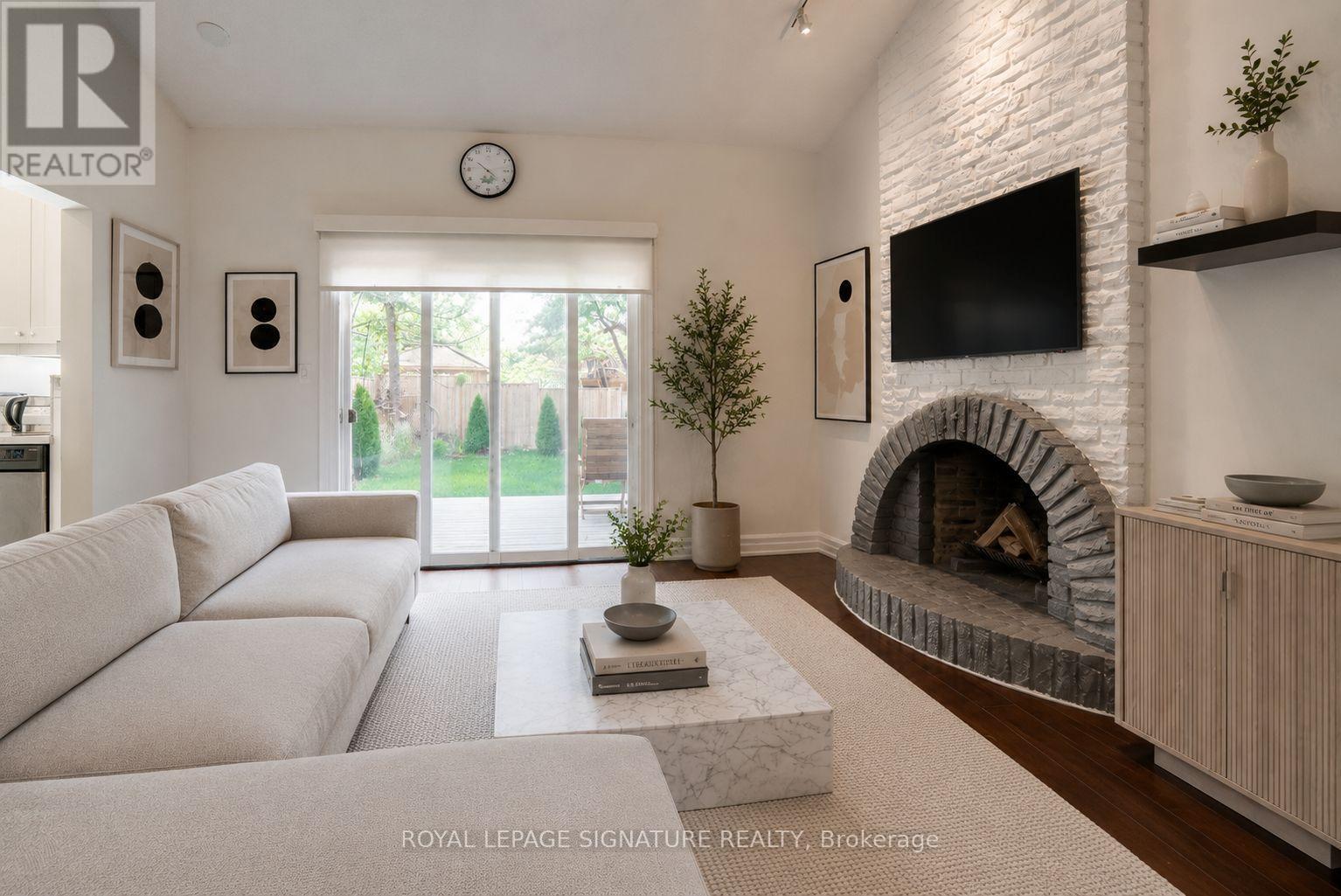 23 West Borough Street, Markham (Aileen-Willowbrook), Ontario  L3T 4V6 - Photo 2 - N13689932