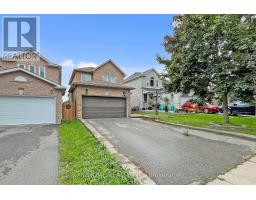 399 FLANAGAN COURT, Newmarket, Ontario