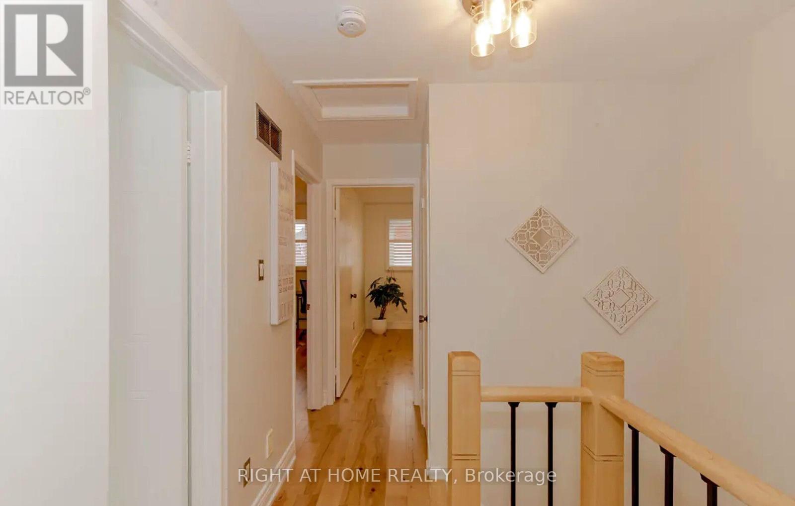 1444 Prince John Circle, Oakville, Ontario  L6J 6W8 - Photo 3 - W13689942