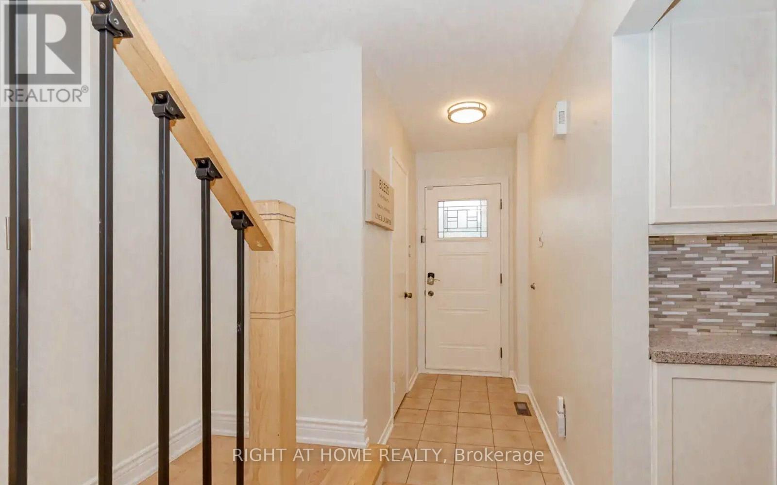 1444 Prince John Circle, Oakville, Ontario  L6J 6W8 - Photo 7 - W13689942