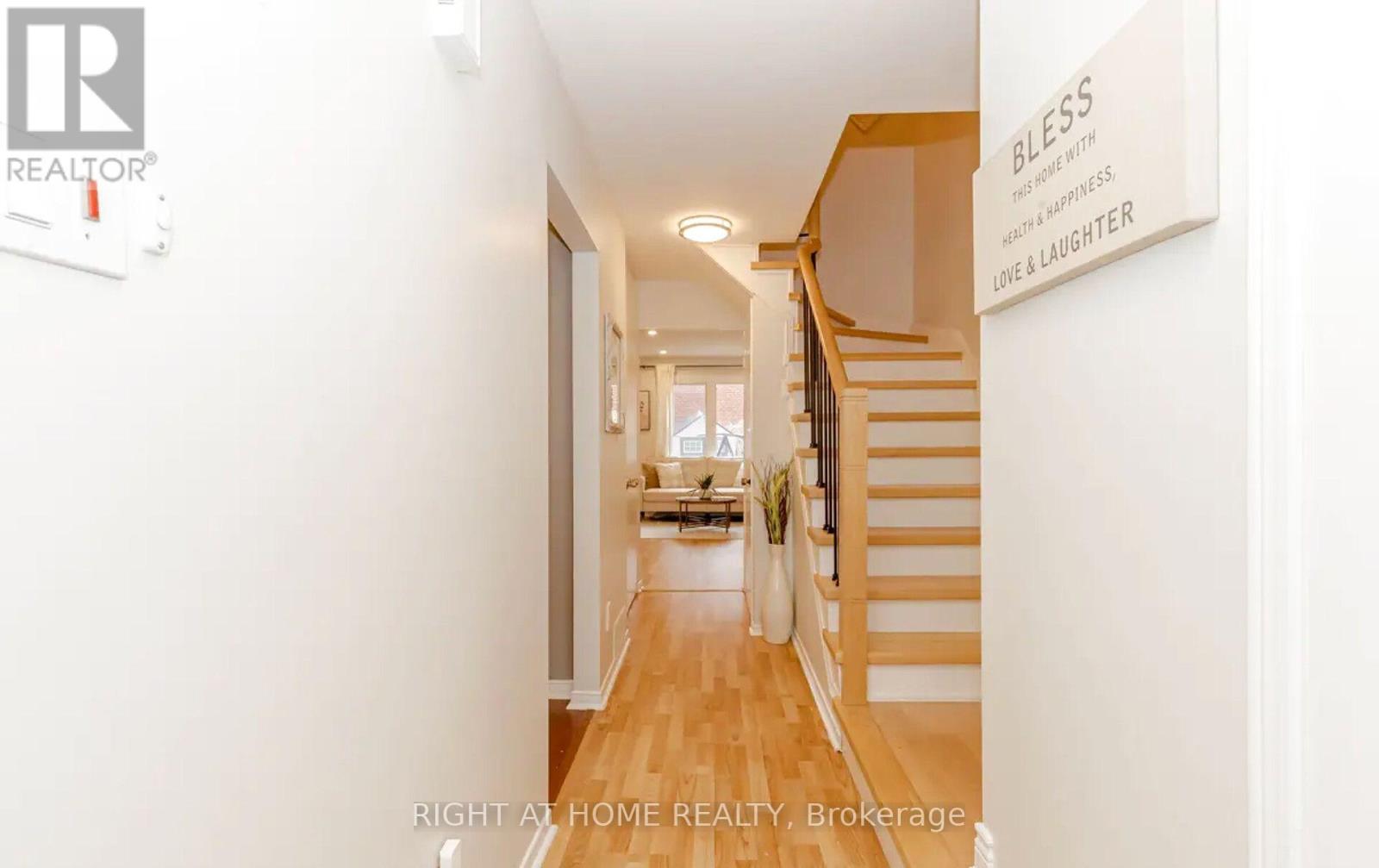 1444 Prince John Circle, Oakville, Ontario  L6J 6W8 - Photo 8 - W13689942
