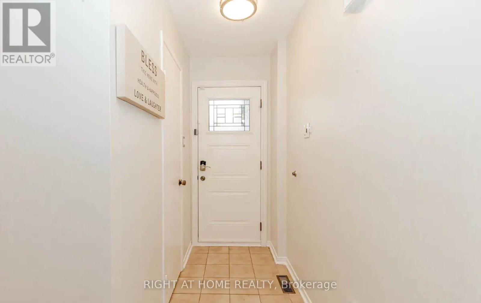1444 Prince John Circle, Oakville, Ontario  L6J 6W8 - Photo 9 - W13689942