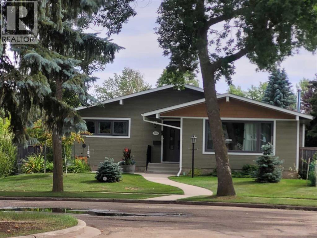 5811 41 Avenue, Camrose, Alberta