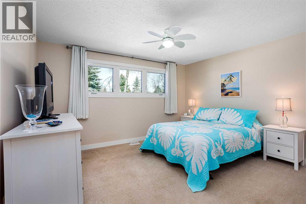 5811 41 Avenue, Camrose, Alberta  T4V 2S2 - Photo 11 - A2296755