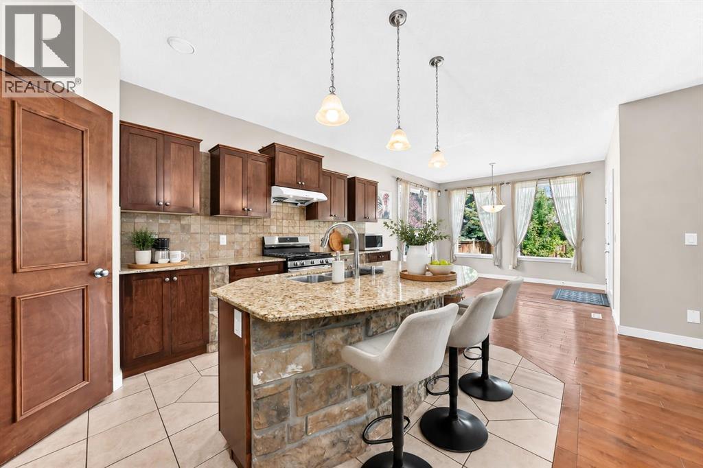 182 Cranfield Manor SE, Calgary, Alberta  T3M 1K7 - Photo 6 - A2334150